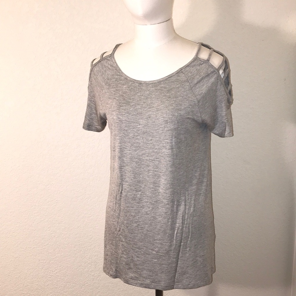 Ladder sleeve shirt
